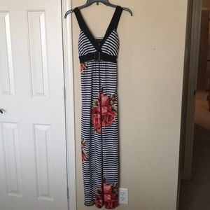 Summer dress:   Size 4